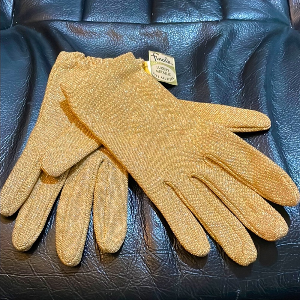 Finale Vintage Gold Metallic Sparkle Gloves 7”